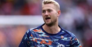 Ман Юнайтед съгласува трансфера на Де Лигт