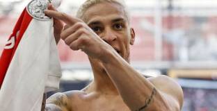  Представители на Ман Юнайтед пристигнаха в Амстердам 