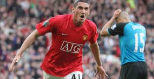 ЦСКА преговаря с бивш нападател на Манчестър Юнайтед