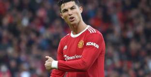  Тен Хаг е убеден, че Роналдо може да остане и след този сезон