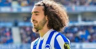   Челси се разбра с Брайтън за Кукурела