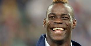 На Балотели се роди син 