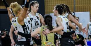 Марица е на победа от 11-та поредна титла 