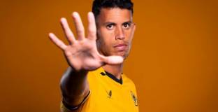   Уулвс обнови трансферния си рекорд