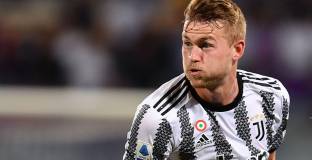 Де Лигт иска намаляване на опцията за откупване