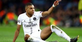 Мбапе потвърди, че остава в ПСЖ
