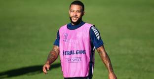 Ювентус се интересува от Депай и Милик