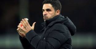  Арсенал се надява да подпише нови договори с Артета и Сака