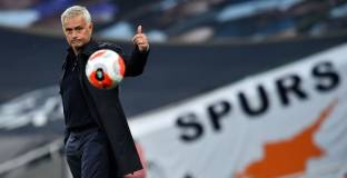 УЕФА наказа Моуриньо