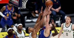 Трипъл-дабъл на Джеймс помогна на Лейкърс, Къри не спаси Голдън Стейт