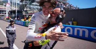 Никола Цолов с първи полпозишън във Формула 3