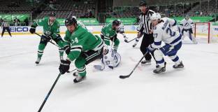 Тампа Бей победи Далас, Каролина с трета поредна победа