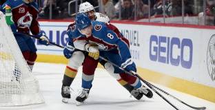 Монреал поведе в серията, Колорадо увеличи преднината си