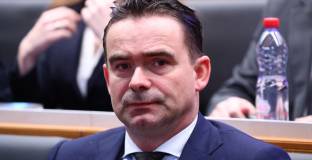 Овермарс продължи договора си с Аякс