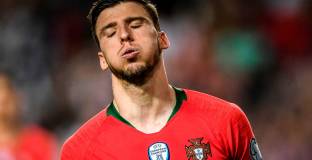 Арсенал иска да купи Рубен Диаш на мястото на Кошчелни