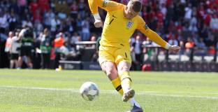 Саутгейт: Дузпата на Пикфорд? Много вратари имат добра техника