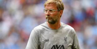 Клоп покани професионален сърфист за работа с отбора