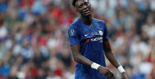 Ейбрахам планира да играе за националния на Англия