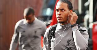 Ван Дайк даже не е обсъждал нов контракт с Ливърпул