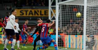 Мърсън: ВАР пак бие за Ливърпул, направо им дайте титла