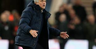 Карагър: Моуриньо има нужда от 4-5 футболисти