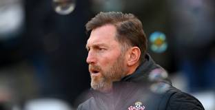 Хазенхютъл: Показахме, че можем да играем с такива отбори