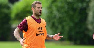 Уилшър ще откаже на Тотнъм