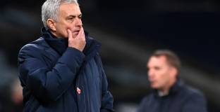 Моуриньо: Подарихме победата на Лестър