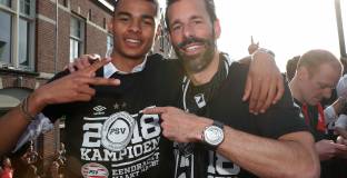 Гакпо призна, че е говорил с Рууд ван Нистелрой за трансфер в Манчестър Юнайтед