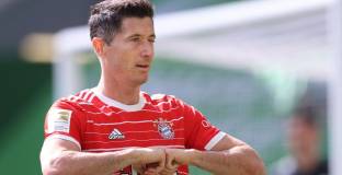 Байерн Мюнхен отказа нова оферта на Барса за Левандовски