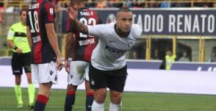 Интер с първа победа през сезона 