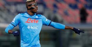 Осимхен: Смълчах критиците