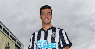 Нюкасъл продаде Мерино