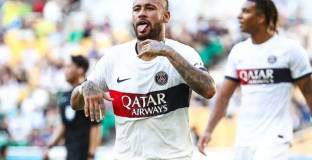 Суарес и Меси разубеждавали Неймар за ПСЖ 