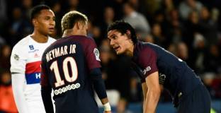 Кавани обвини Емери в конфликта си с Неймар