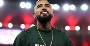  Видал бе представен на феновете на Фламенго