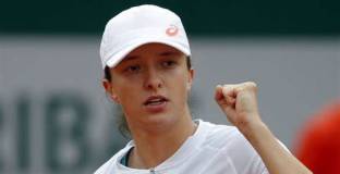 Швьонтек и Колинс на полуфинал на Australian Open