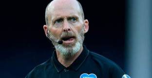  Майк Дийн стана съдия от VAR