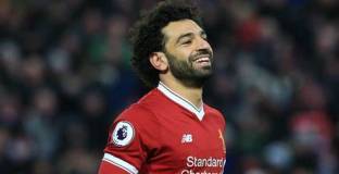    Ван Дайк: Спекулациите повлияха на Салах 