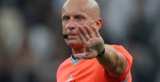 IFAB предлага 10-минутно отстраняване на играч за обида на рефер