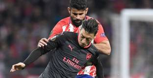 Киоун се надява, че новият наставник на Арсенал ще поправи Йозил