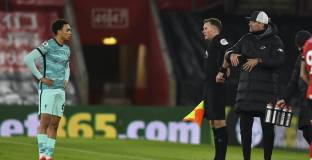 Клоп обясни лошата форма на Александър-Арнолд