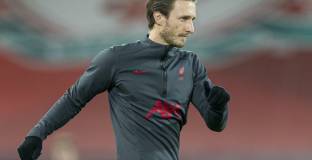 Ливърпул изпрати двама под наем