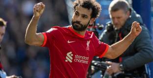 Ливърпул надви Брайтън, Салах с рекорд (видео)