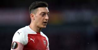 Агент: Йозил може да подпише нов договор с Арсенал