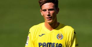 Челси може да се пребори за Пау Торес 