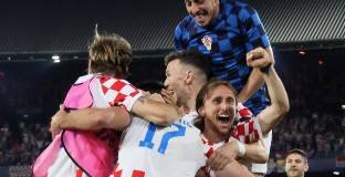 Нидерландия - Хърватия 2:4 