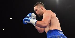 Паркър може да проведе бой за титлата през 2022 г. 