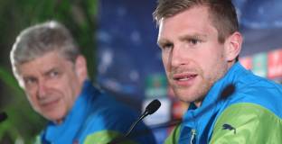 Мертезакер: Играчите на Арсенал подведоха Венгер