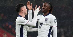 Англия продължи с победите, без допуснат гол